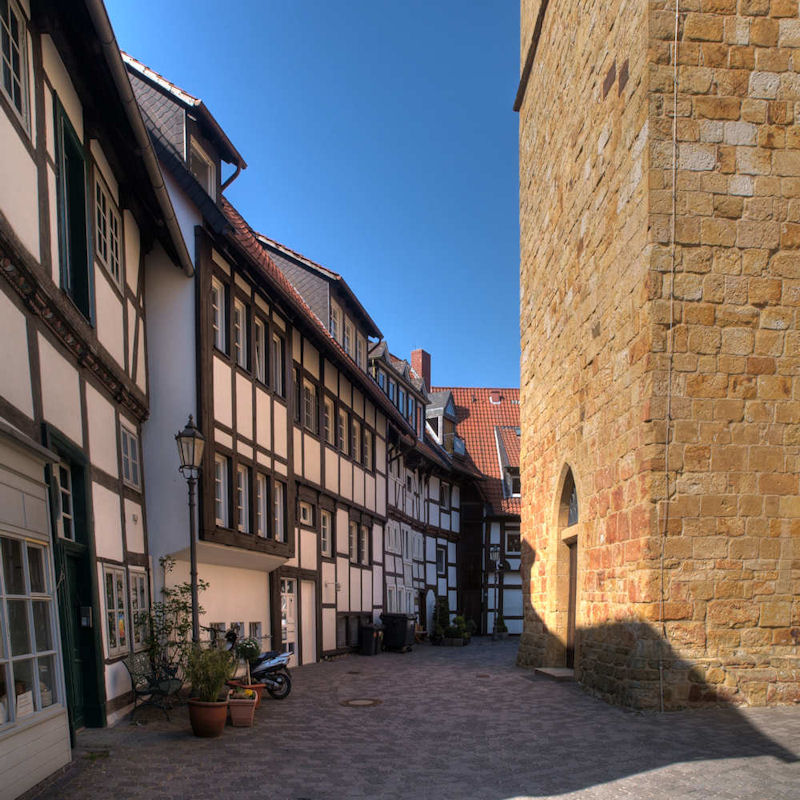 An der Apostelkirche in Gtersloh Foto: Erich Volland