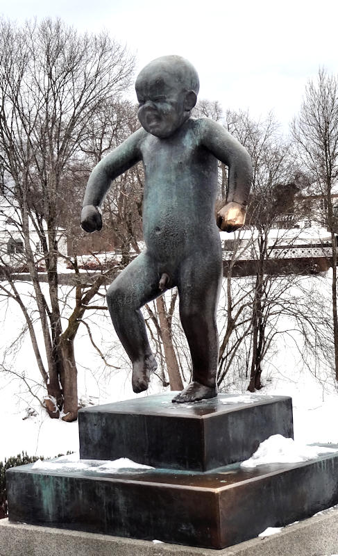 Skulptur Zorniges Kind - Foto Erich Volland